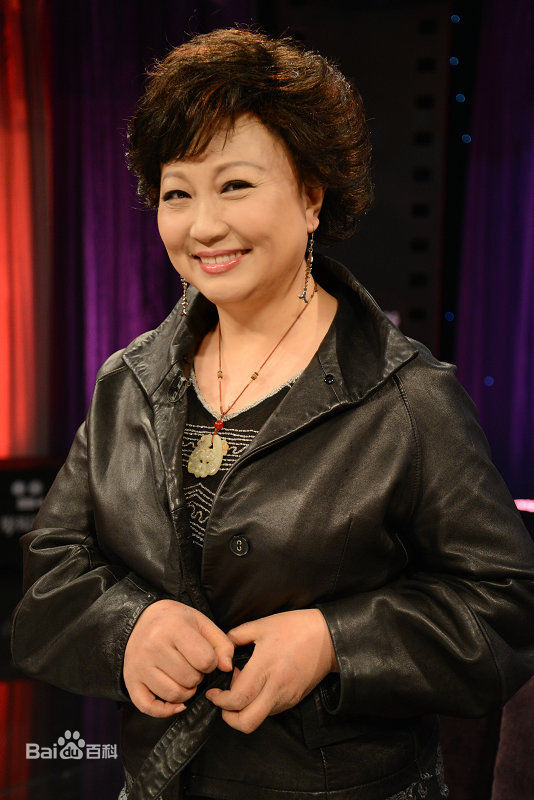 徐松子活动照片图册