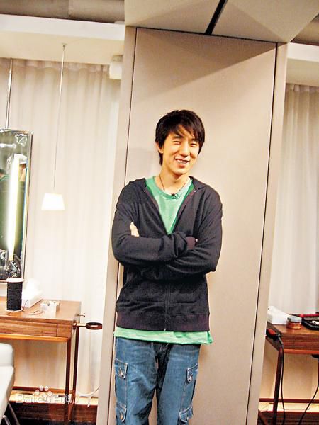 房祖名笑容特写图册