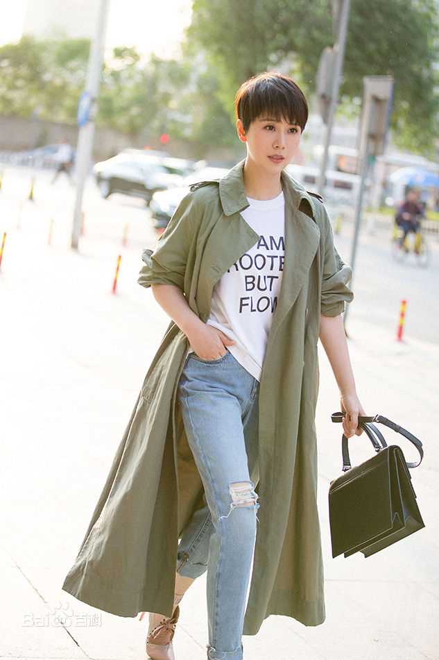 海清(Christina)牛仔风时尚街拍前后照片