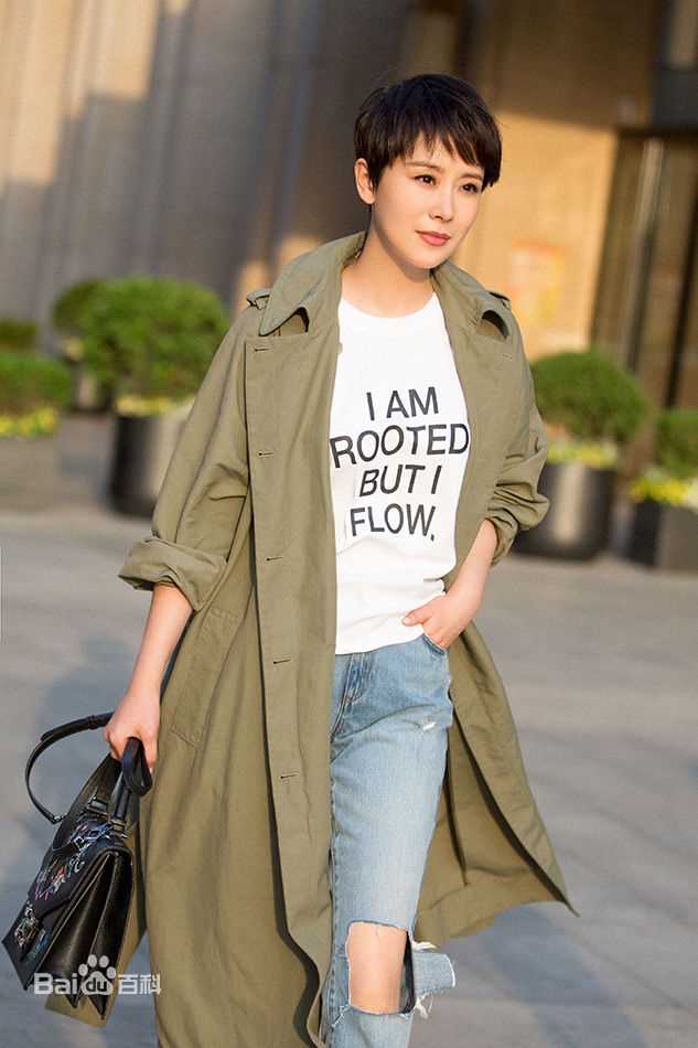 海清(Christina)牛仔风时尚街拍前后照片