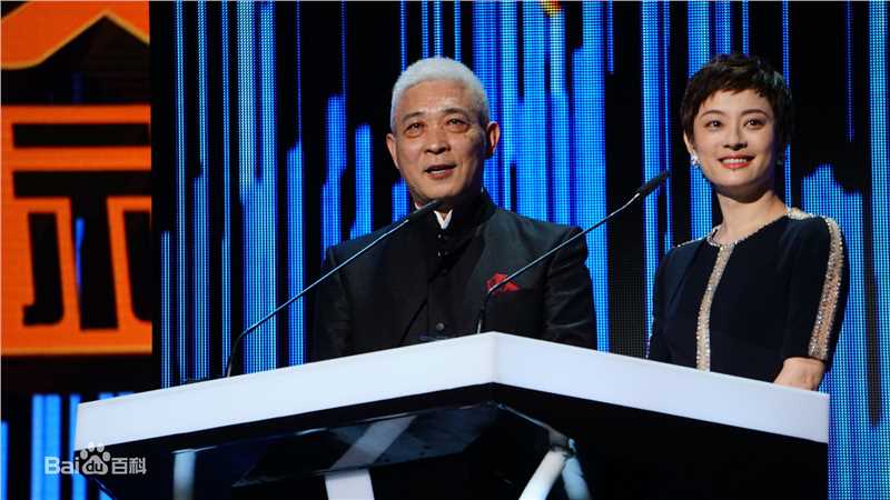 阎建钢出席活动照性感图片壁纸