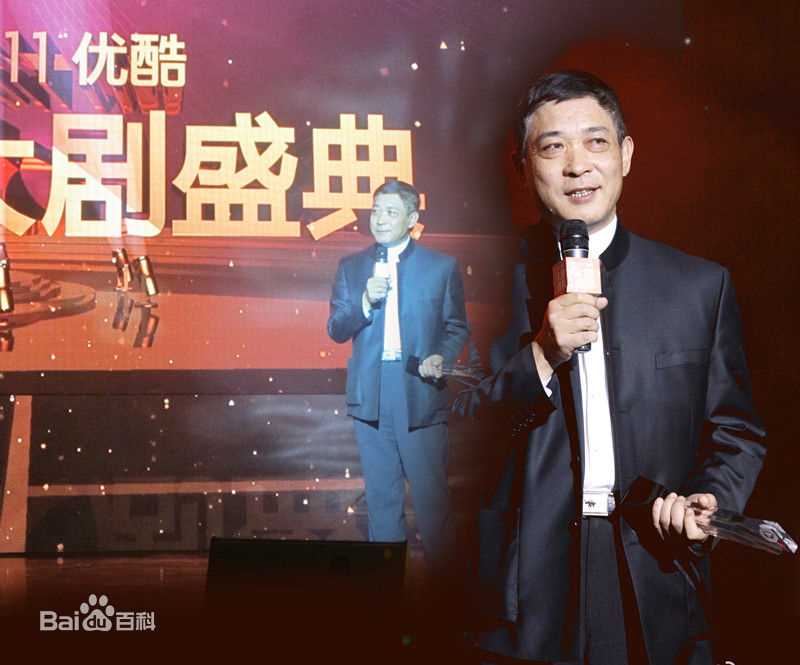 阎建钢出席活动照性感图片壁纸