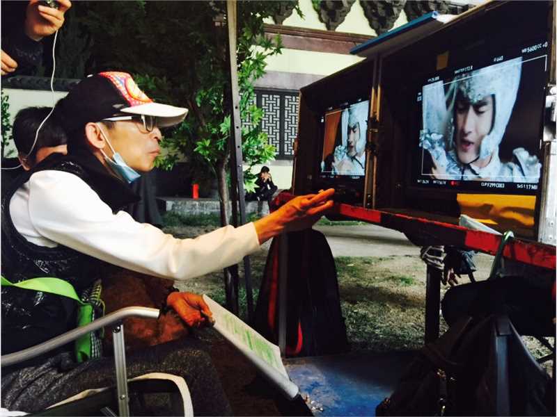 袁英明导演工作照图册