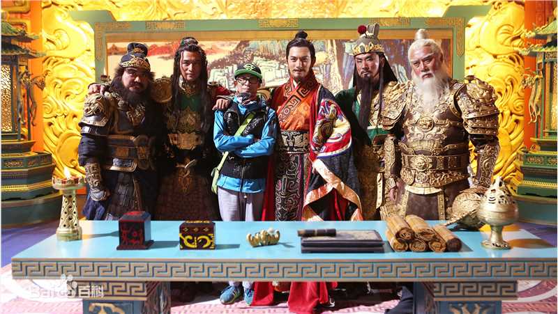 袁英明导演工作照图册