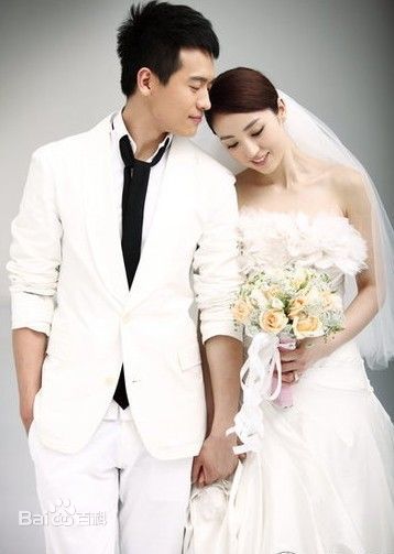 高云翔(Gavin Gao)与董璇婚纱照性感图片图集