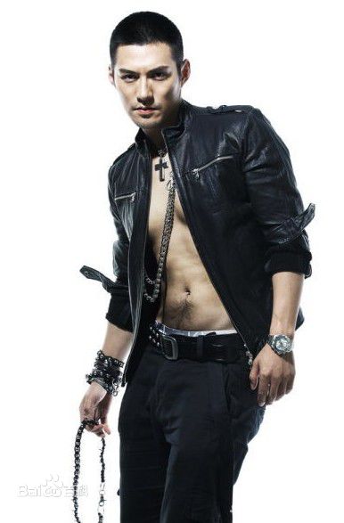 最优质严屹宽(Kevin Yan)生活照