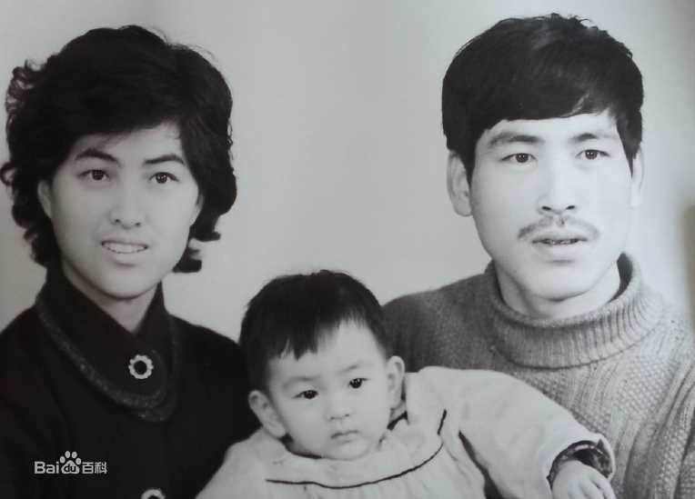 马苏小时候照片壁纸壁纸