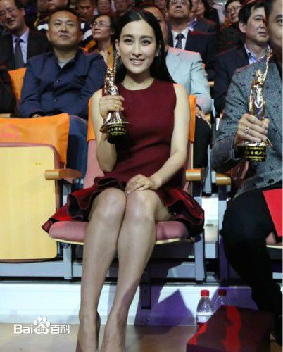 马苏获奖瞬间壁纸壁纸