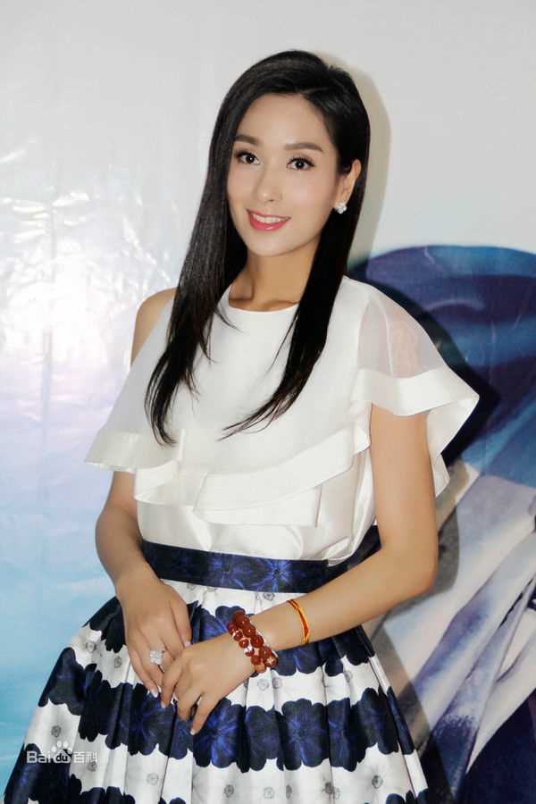 最全杨恭如(Kristy Yang)在《我和斐济有个约会》签售会现场中的壁纸