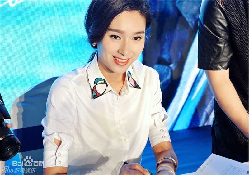 最全杨恭如(Kristy Yang)在《我和斐济有个约会》签售会现场中的壁纸