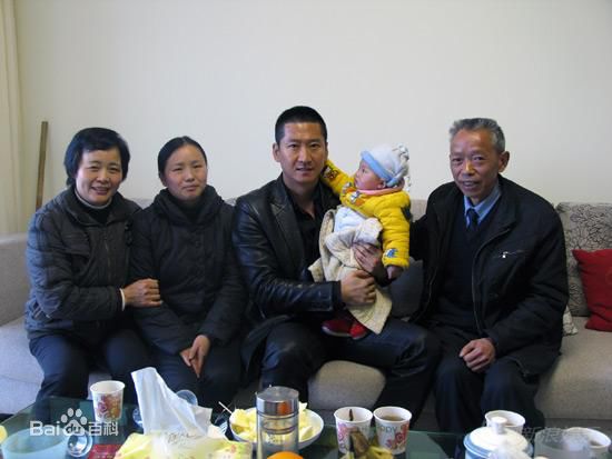 周杰(Zhou Jie)慈善事业性感图片图集