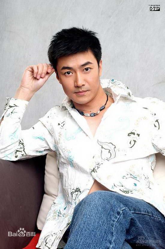 最新李进荣性感图片