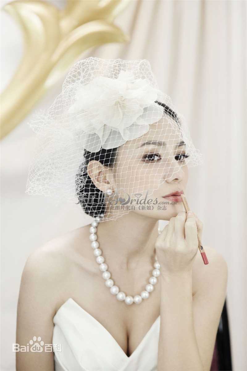 胡可结婚照前后照片