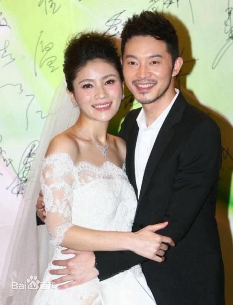 胡可结婚照前后照片