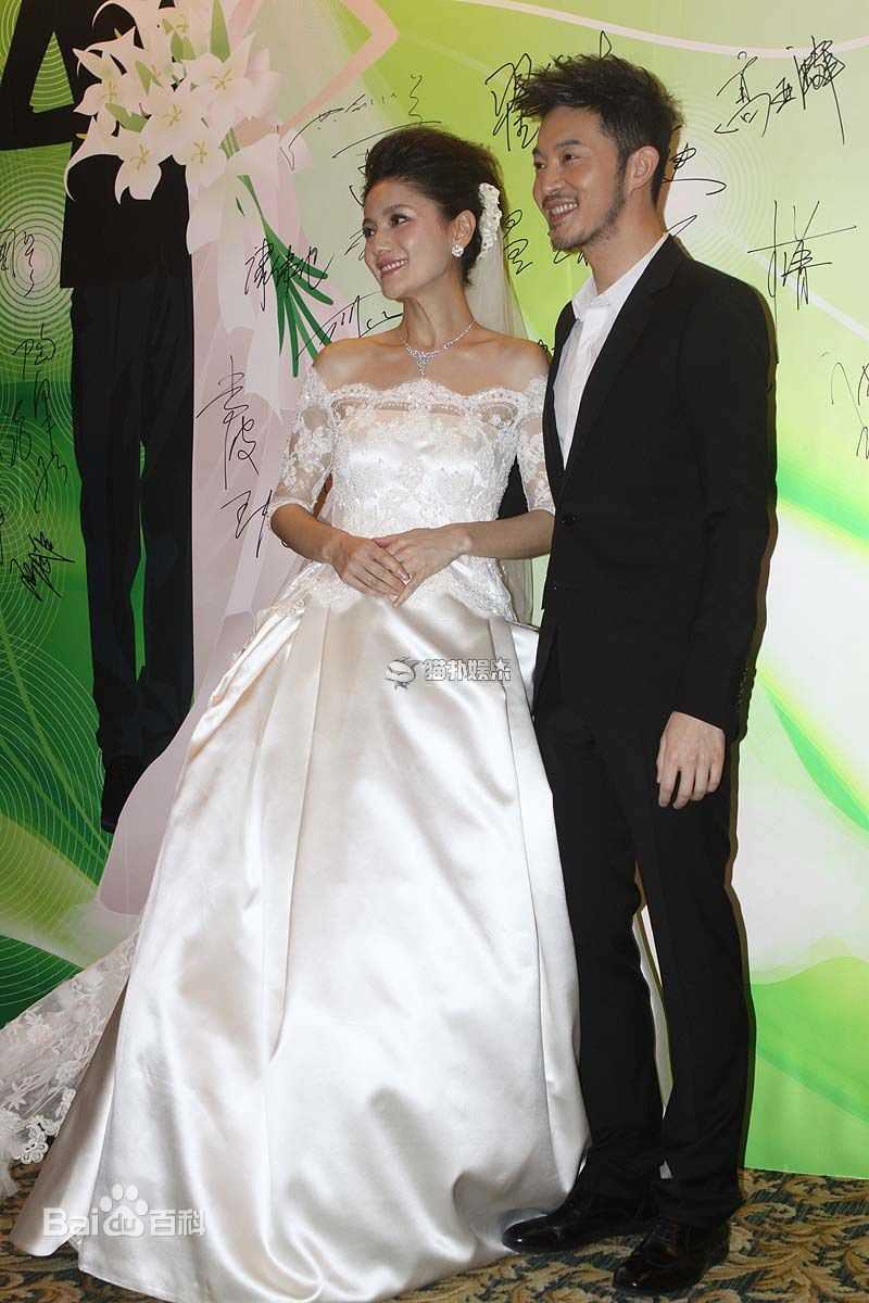 胡可结婚照前后照片