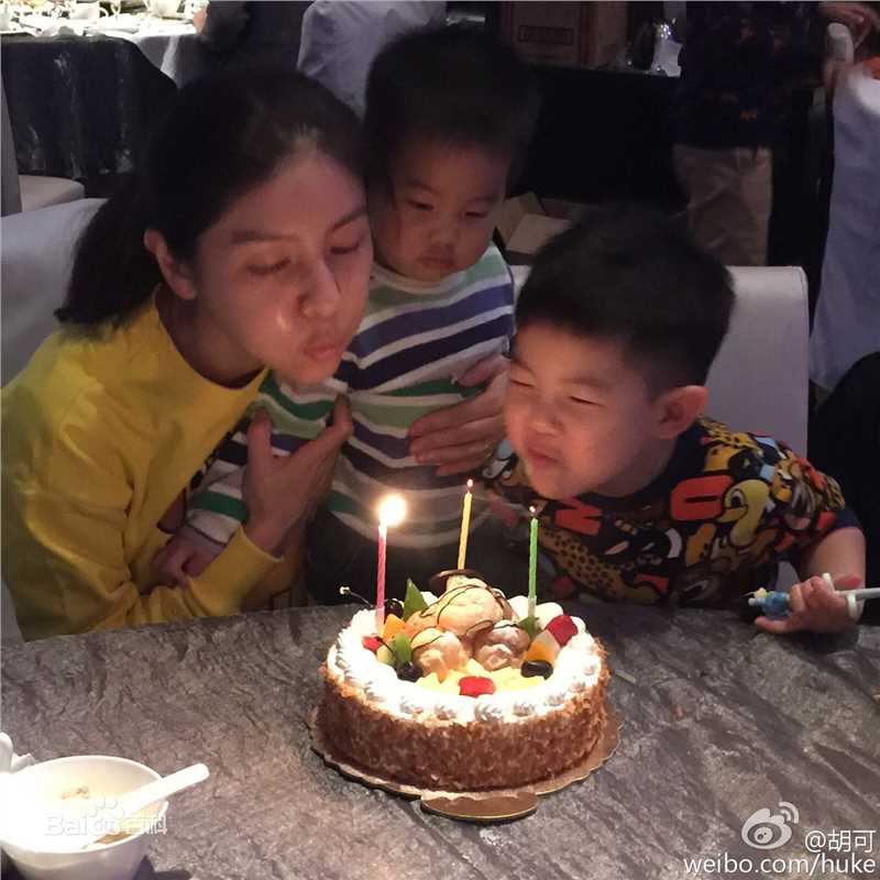 胡可家人前后照片