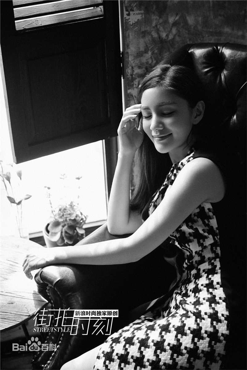 胡可2016年街拍时刻图片图册