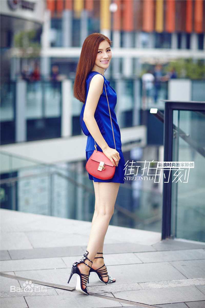 胡可2016年街拍时刻图片图册