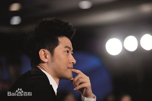 任泉(Quan Ren)商界时尚前后照片