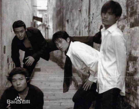 任泉(Quan Ren)花样年华壁纸壁纸