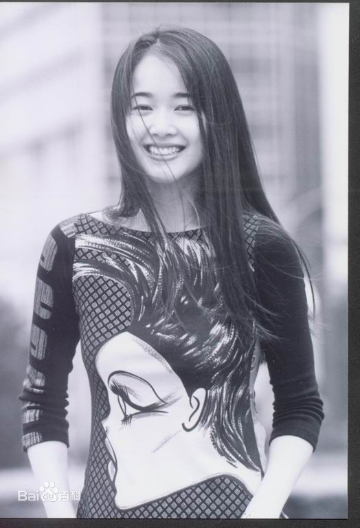 左小青早年照前后照片