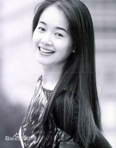 左小青早年照前后照片