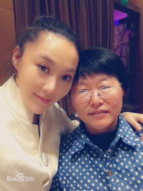 傅冲(Sasa)与亲朋好友照片素颜照相册