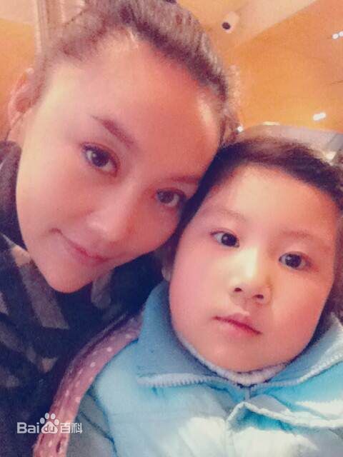 傅冲(Sasa)与亲朋好友照片素颜照相册