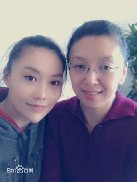 傅冲(Sasa)与亲朋好友照片素颜照相册