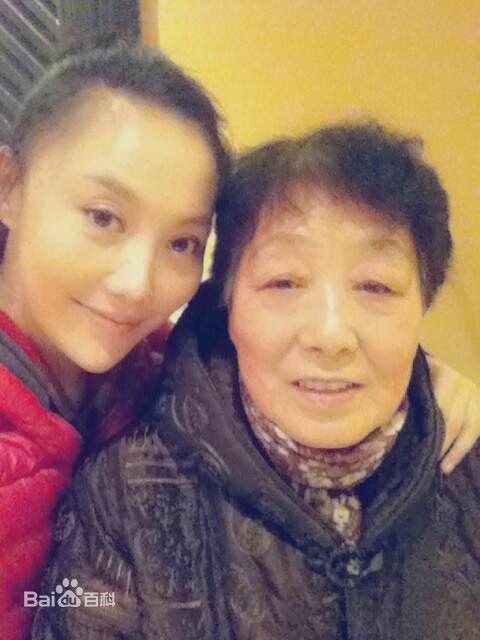 傅冲(Sasa)与亲朋好友照片素颜照相册