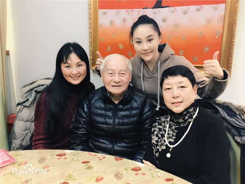 傅冲(Sasa)与亲友合影素颜照相册