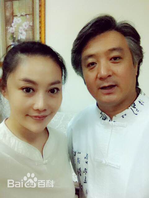 傅冲(Sasa)与亲友合影2前后照片