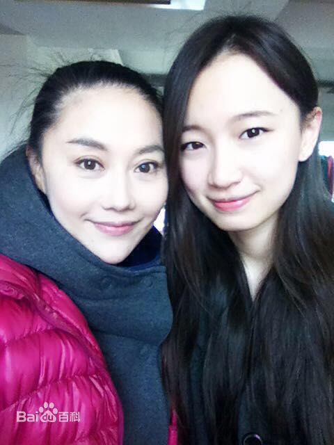 傅冲(Sasa)与亲友合影2前后照片