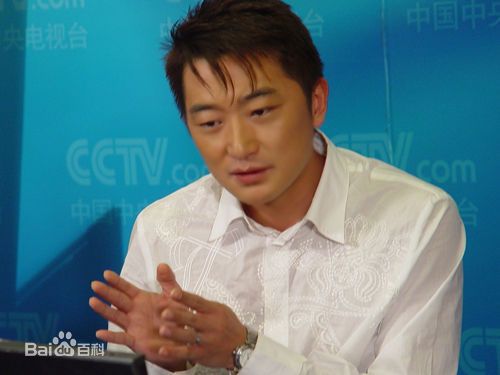 邵峰2007年接受CCTV采访前后照片