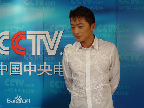 邵峰2007年接受CCTV采访前后照片