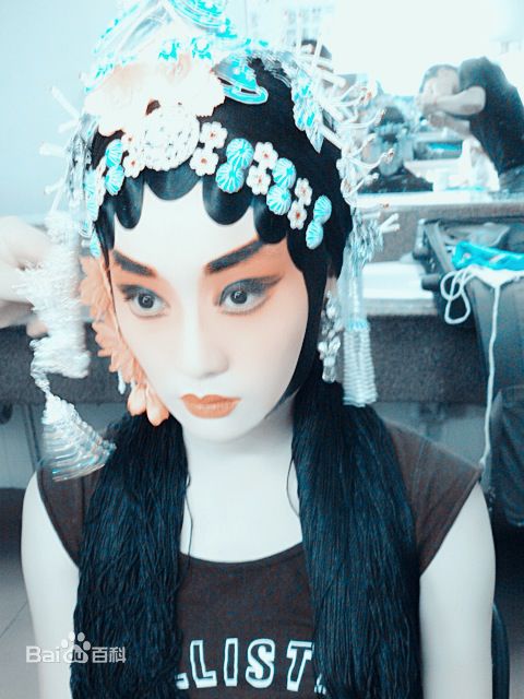 马莉(lilyma)影视作品前后照片