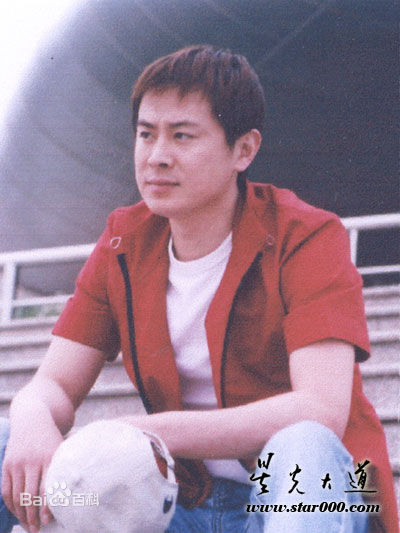 贾致罡剧组照片生活照