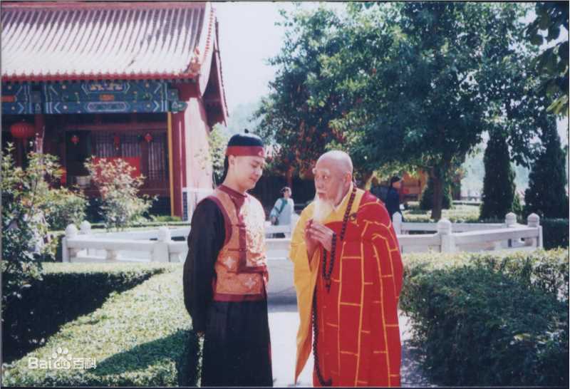 贾致罡剧组照片生活照