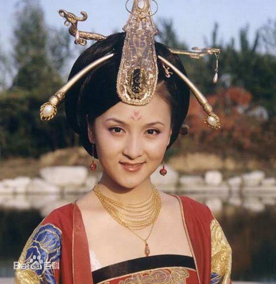 乐珈彤饰太平公主前后照片