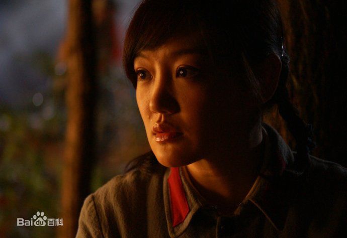 薛佳凝(Xue Jia' ning)2010年《带弹孔的勋章》最新剧照