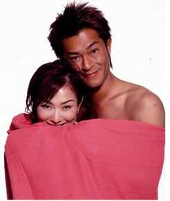 郑秀文(Sammi Cheng)2003年《恋上你的床》最新剧照