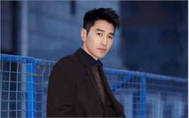 赵又廷(Mark Chao)时尚街拍前后照片