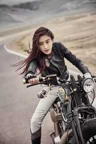 最新张俪(Zhang Li)性感图片