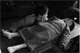 秦岚(Qin Lan)2007年《南京！南京！》剧照