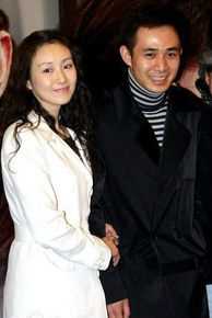 贾一平与妻子董晓燕前后照片