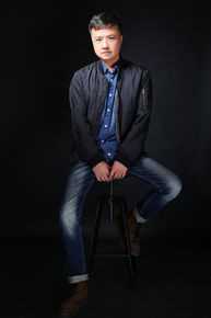 秦鹏导演素颜照相册