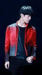 易烊千玺(Jackson)TFBOYS两周年粉丝见面会性感图片图集