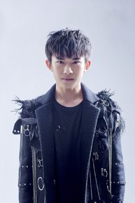 易烊千玺(Jackson)生写拍摄图册