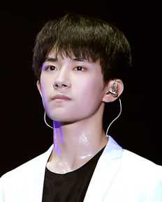 最优质易烊千玺(Jackson)生活照