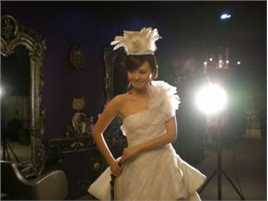 傅晶出席活动前后照片